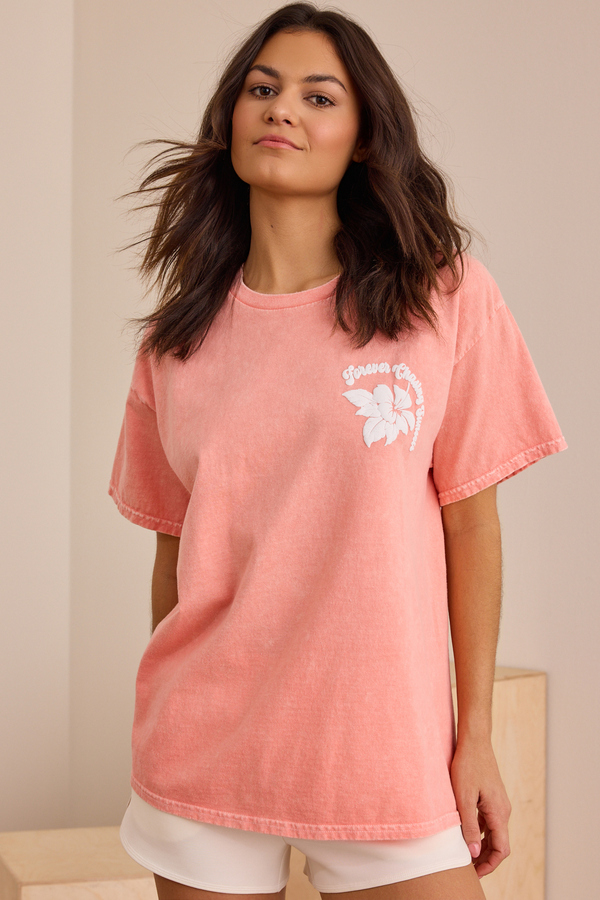 Forever Chasing Sunsets Graphic Tee Detail 3 - Altar'd State