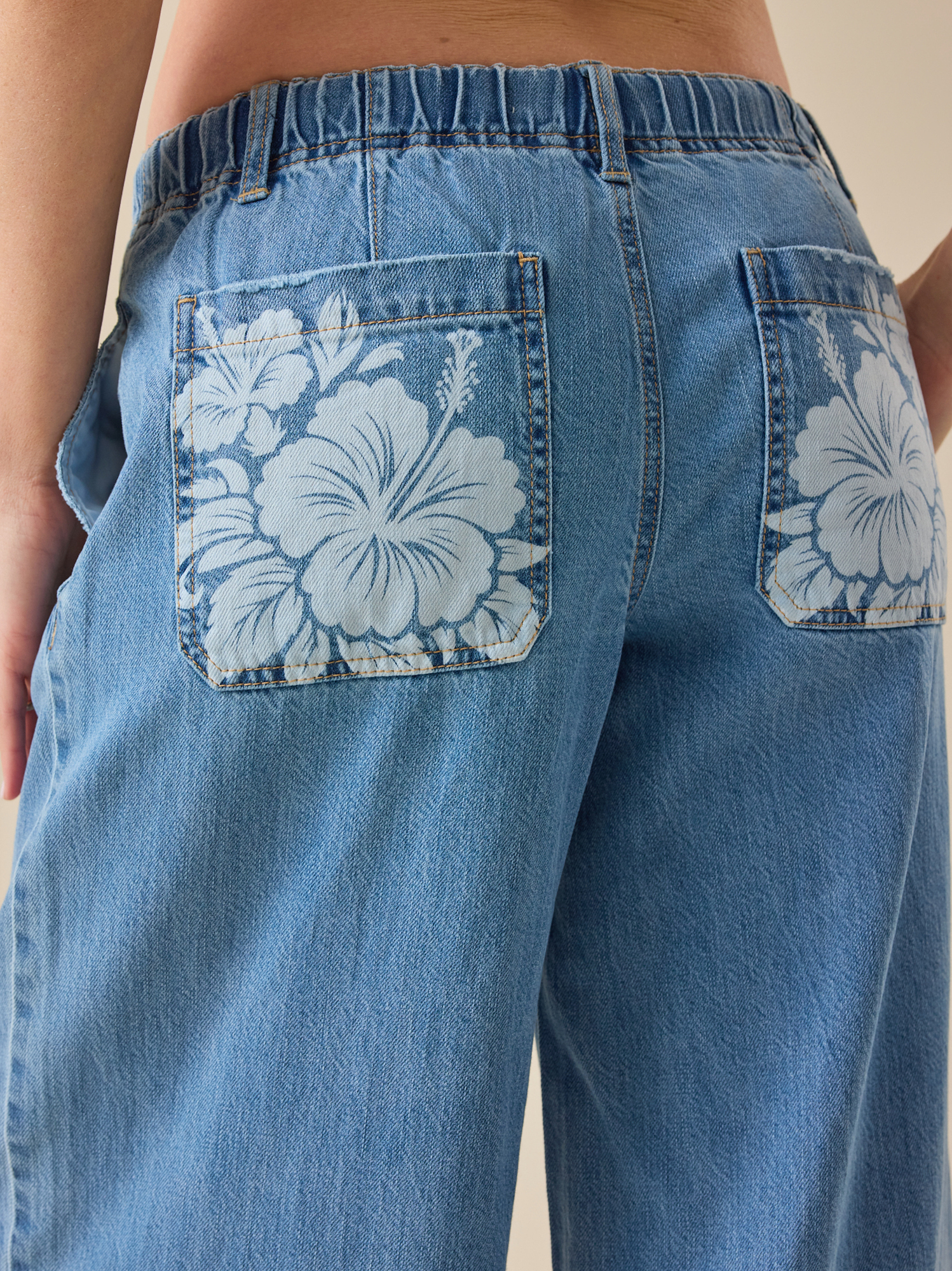 Tess Denim Pant in Medium Wash | Altar'd State