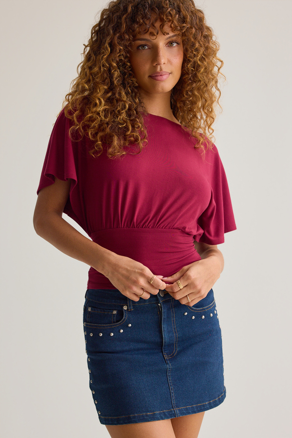 Mina Boatneck Fitted Top Detail 2 - Altar'd State