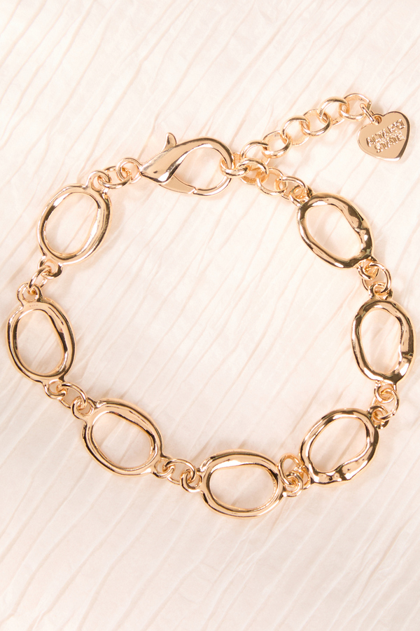 Julie Clasp Bracelet - Altar'd State