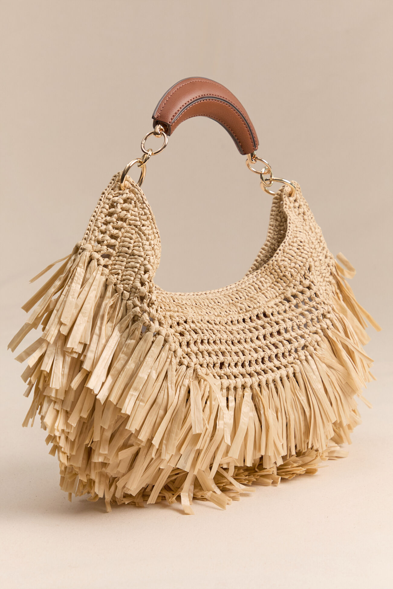 Amarilis Fringe Straw Shoulder Bag