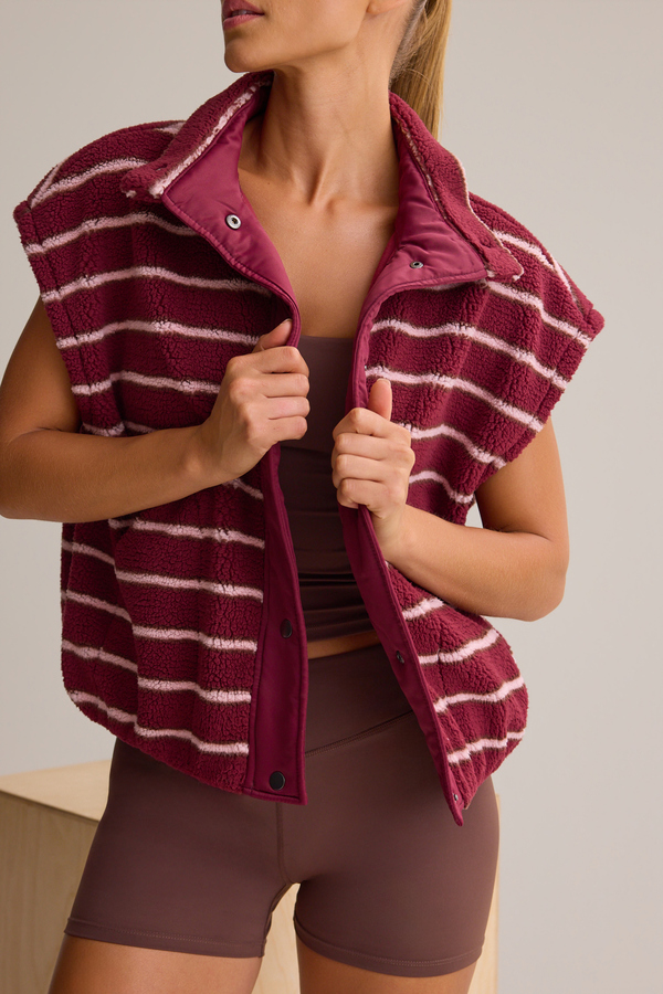 Apr&egrave;s Stripe Sherpa Vest - Altar'd State