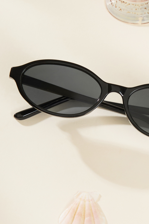 Elite Energy Sunglasses Detail 2 - Altar'd State