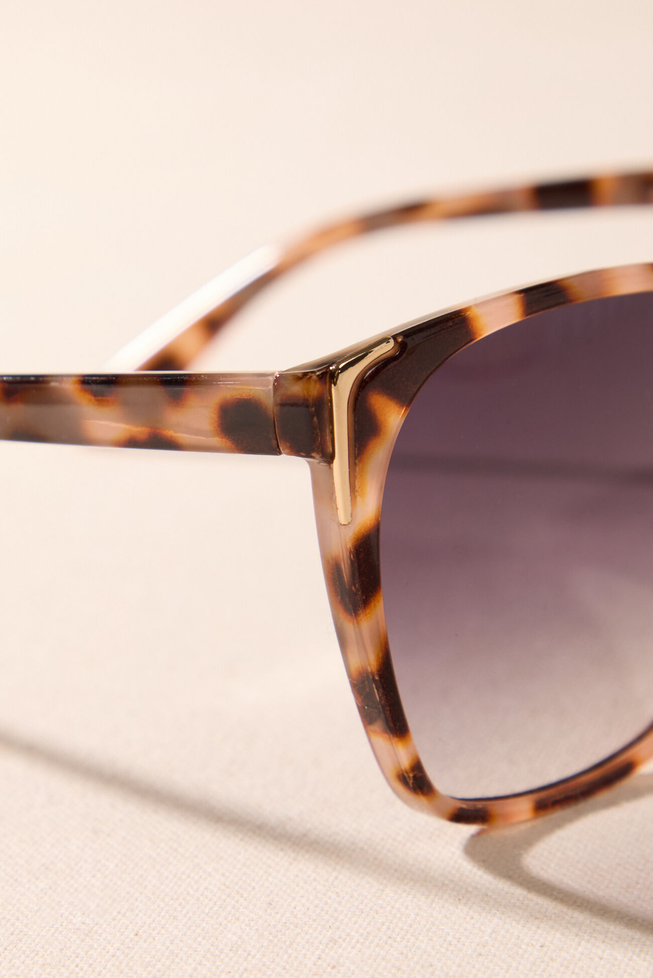 Tyra Square Sunglasses