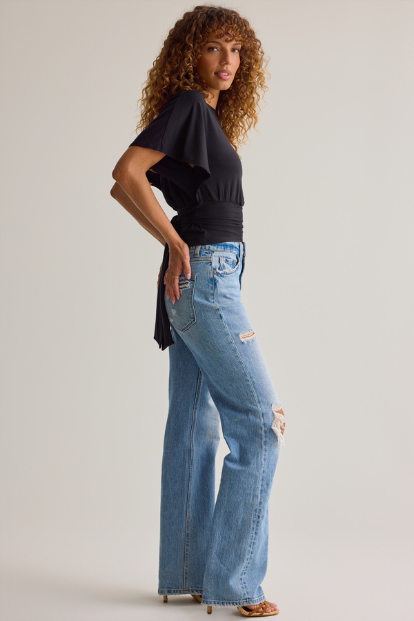 Mina Boatneck Fitted Top Detail 3 - Altar'd State