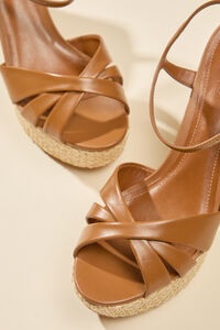 Schutz Keefa Raffia Heel Detail 3 - Altar'd State