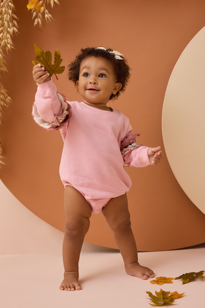 Carly Ruffle Sweatshirt Bubble - Altar'd State - 
