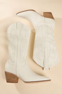 Amaya Western Boots Detail 5 - Altar'd State