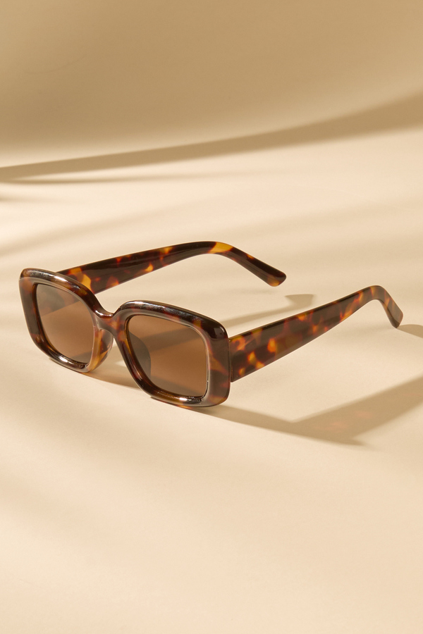 Frankie Rectangle Sunglasses Detail 2 - Altar'd State