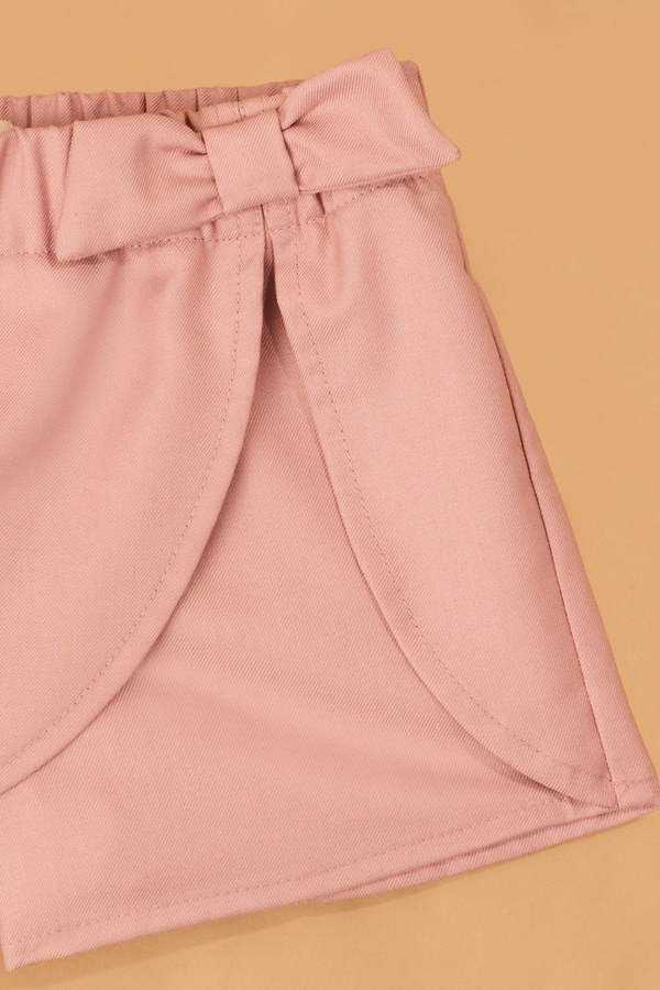 Ella Twill Bow Skort Detail 3 - Altar'd State