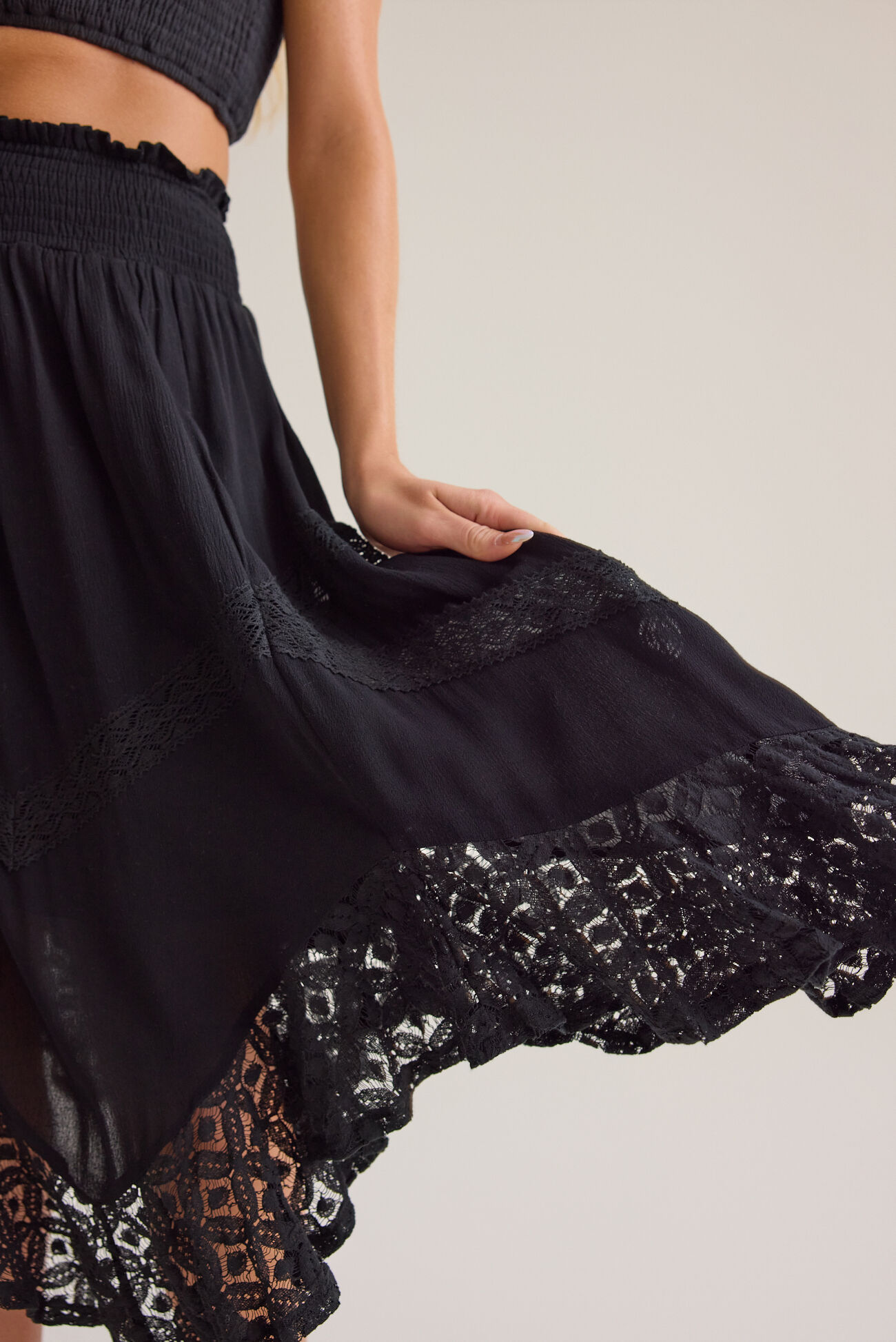 Dru Midi Skirt