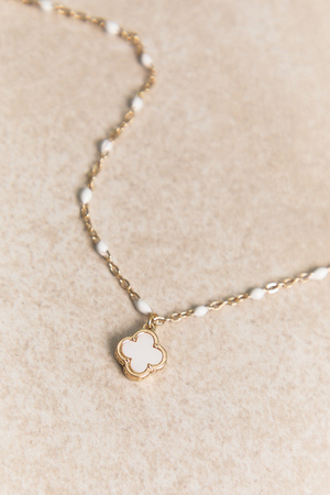 Elly Y Clover Necklace - Altar'd State