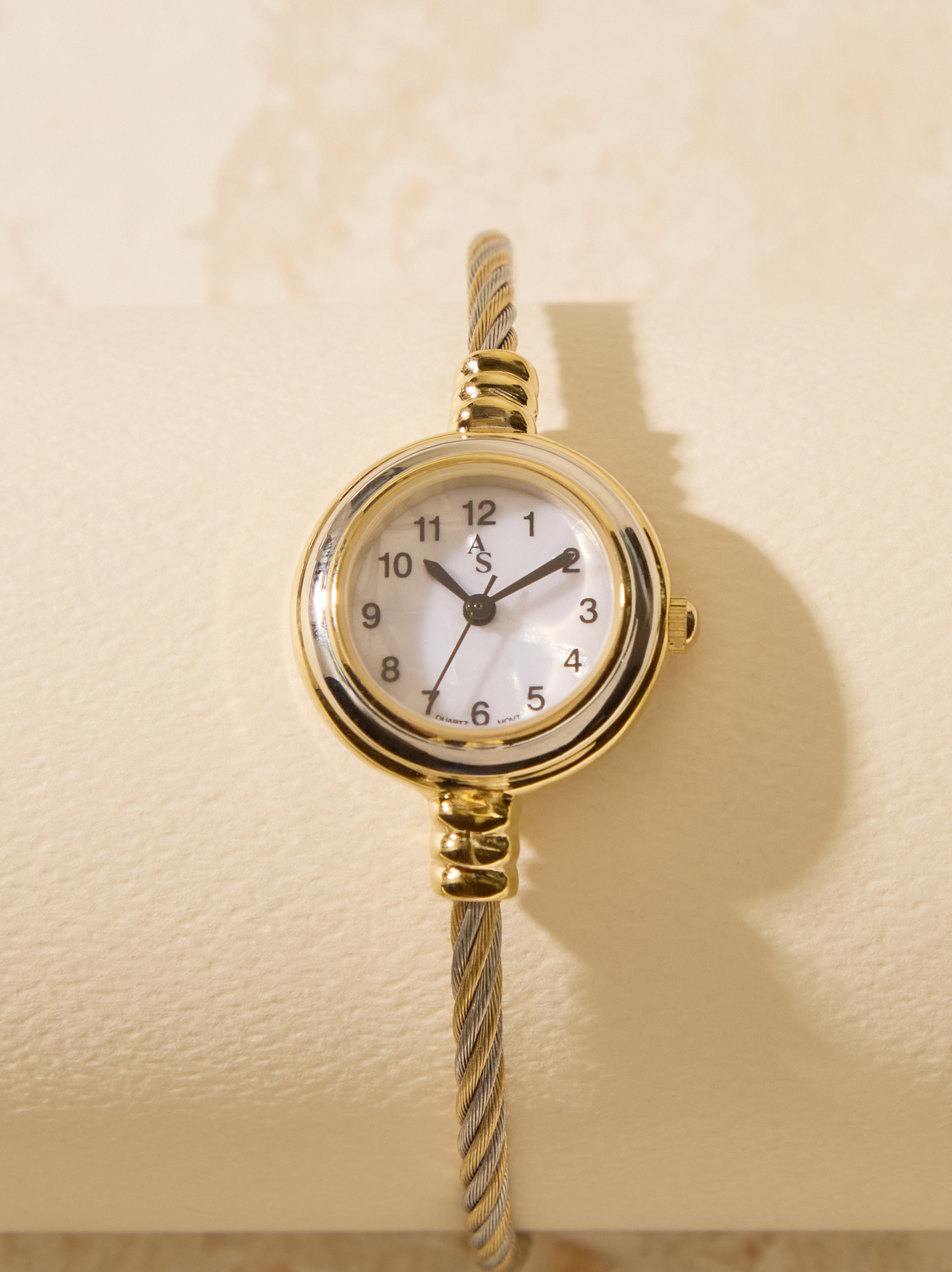 Twisted Cuff Round Watch | Altar'd State