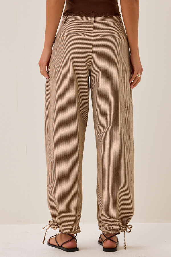Paisley Tie Pant Detail 6 - Altar'd State