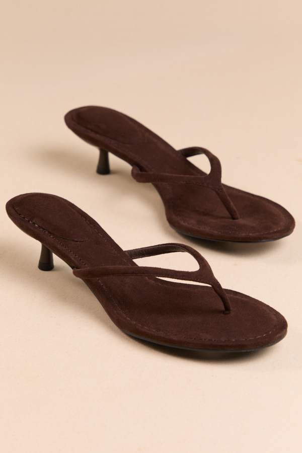 Verona Suede Kitten Heel Detail 2 - Altar'd State