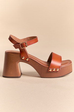 Debbie Brown Heel - Altar'd State