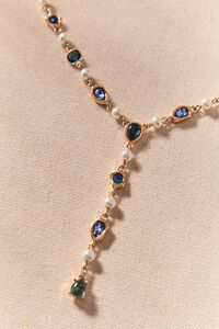 Harlow Pearl Gemstone Necklace Detail 2 - Altar'd State