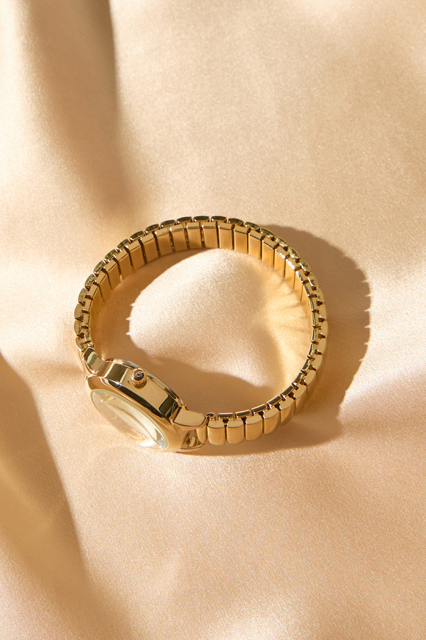 Round Face Stretch Watch Detail 3 - Altar'd State