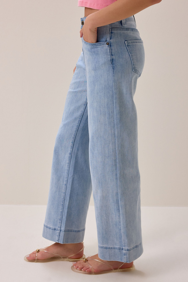 Hannah Wide Hem Jean Detail 3 - Altar'd State