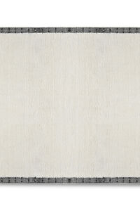 Senna Handknotted Rug Detail 2 - Altar'd State