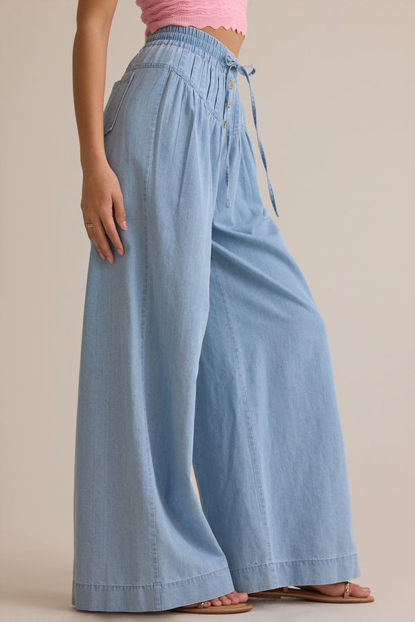 Hollis Smocked Pant Detail 4 - Altar'd State