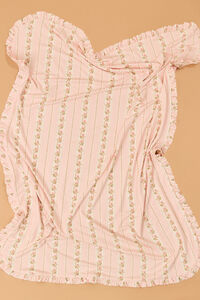 Antoinette Ruffle Blanket Set Detail 3 - Altar'd State