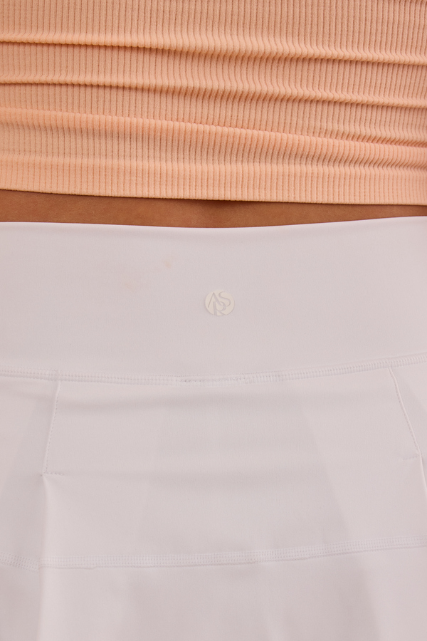 Serves Up Solid Skort Detail 7 - Altar'd State