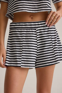Nyra Stripe Relaxed Short Detail 2 - Altar'd State
