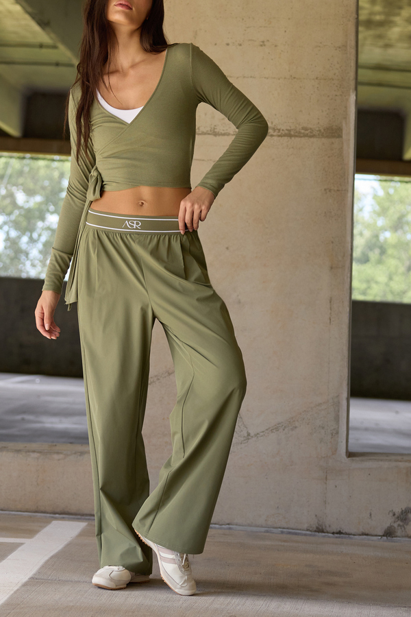 Elevated Ease Pant Detail 5 - Altar'd State