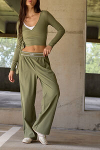 Elevated Ease Pant Detail 5 - Altar'd State
