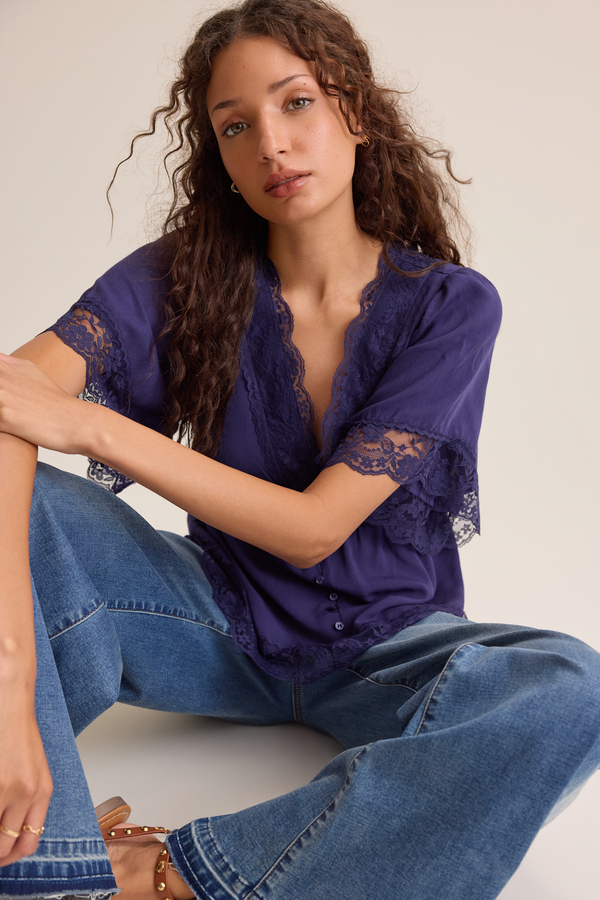 Evanelle Lace Babydoll Top Detail 4 - Altar'd State