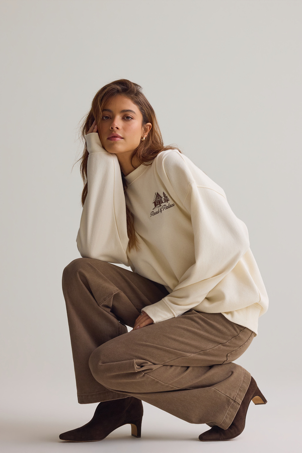 Cozy Cabin Readers Graphic Sweatshirt - Altar'd State
