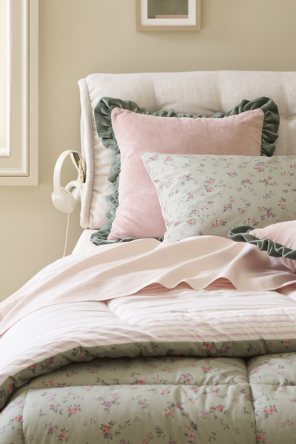 Organic Cotton Percale Sheet Set Detail 2 - Altar'd State