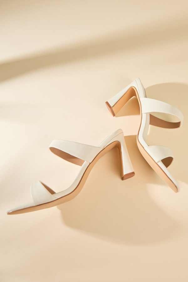 DV Veniss Raffia Heel - Altar'd State