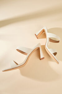 DV Veniss Raffia Heel - Altar'd State