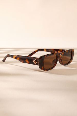 Versailles Clover Sunnies - Altar'd State - 