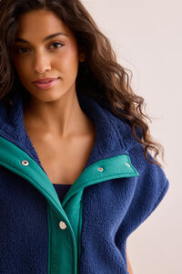 Trailside Sherpa Vest Detail 2 - Altar'd State