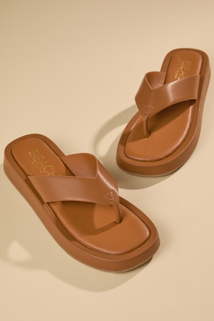 Matisse Malle Chunky Flip Flop - Altar'd State - 