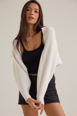 Everleigh Ribbed Bolero - Altar'd State