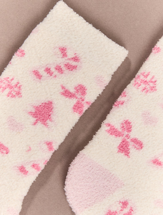 Peppermint Pink Fuzzy Socks Detail 2 - Altar'd State