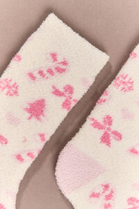 Peppermint Pink Fuzzy Socks Detail 2 - Altar'd State