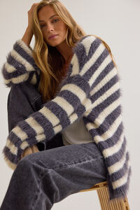 Kari Knit Cardigan Detail 4 - Altar'd State