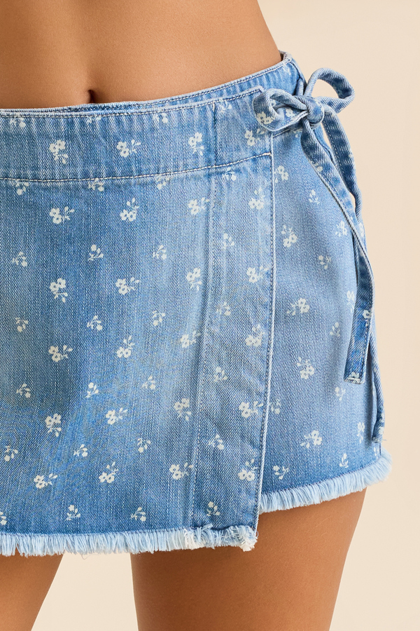 Dylan Side Tie Denim Skort Detail 2 - Altar'd State