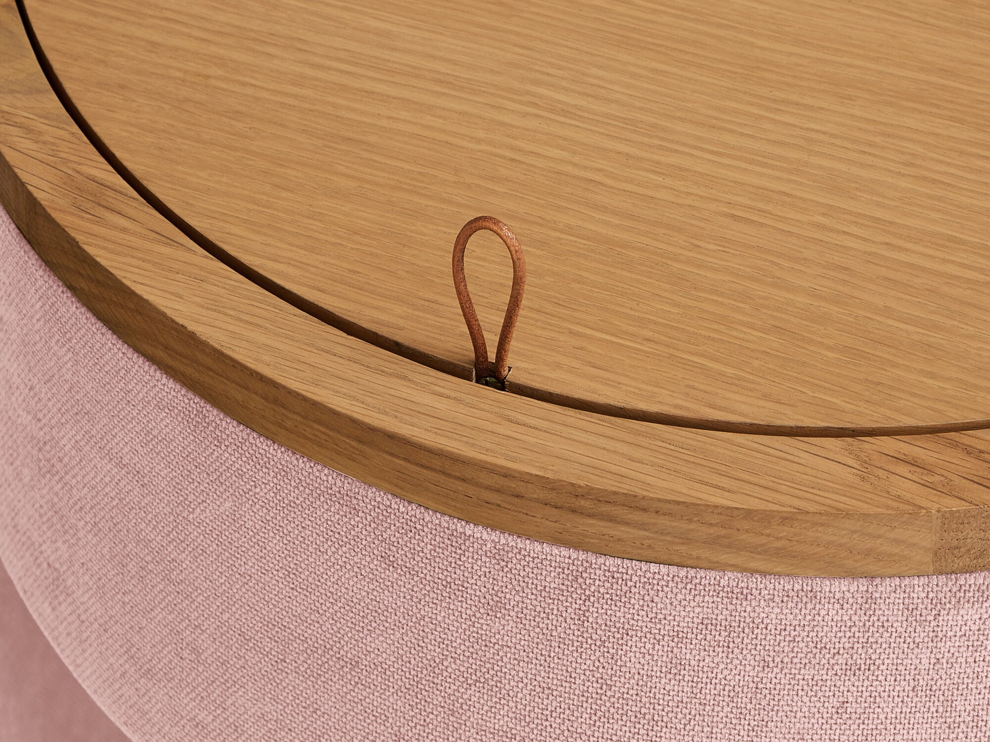 Violetta Vanity Desk Detail 8 - Altar'd State