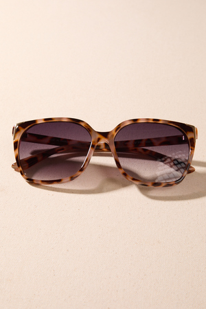 Tyra Square Sunglasses - Altar'd State - 