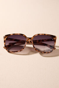 Tyra Square Sunglasses - Altar'd State