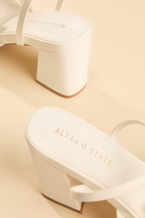 Maddalena Bow Heels Detail 4 - Altar'd State