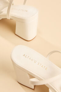 Maddalena Bow Heels Detail 4 - Altar'd State