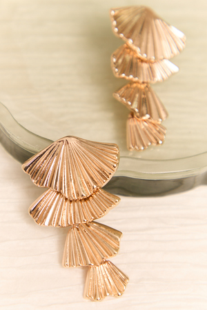 Fan Tiered Dangle Earring - Altar'd State - 