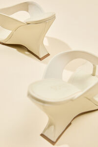 Schutz Maya Wedge Detail 3 - Altar'd State